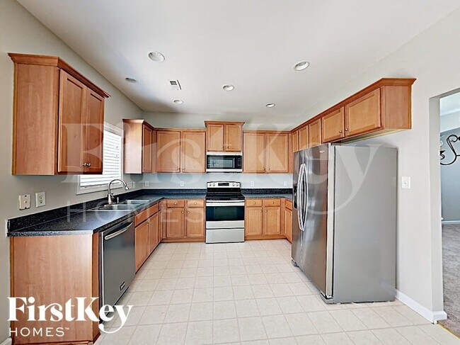 Foto del edificio - 5705 Lindley Crescent Dr