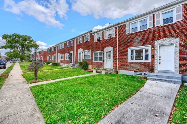 Foto del edificio - 631 Charraway Rd