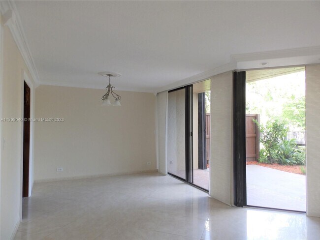 Building Photo - 6601 SW 116th Ct
