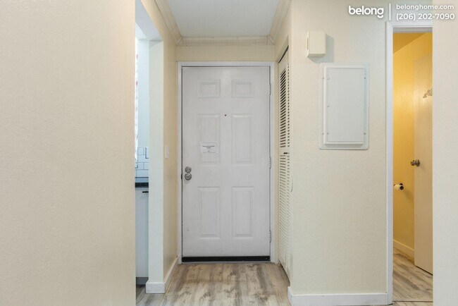 Foto del edificio - 4817 76th St NE