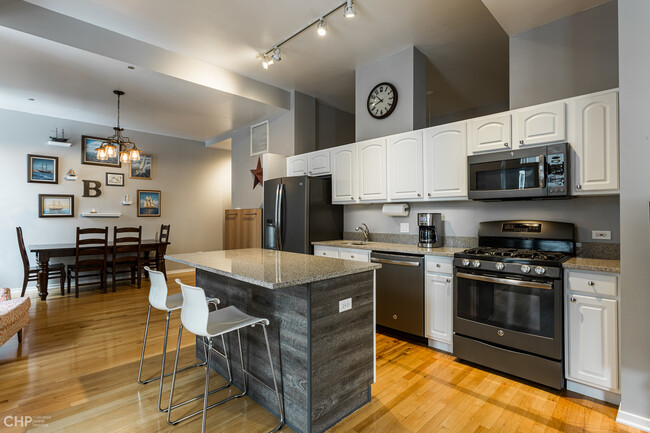 Foto del edificio - 208 W Washington St