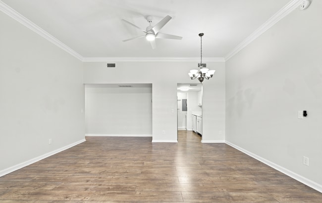 Building Photo - 2912 Saint Johns Ave