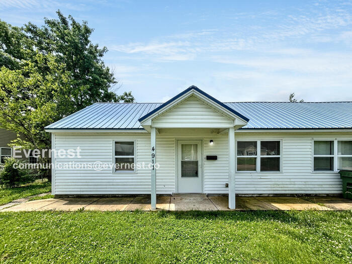 Primary Photo - 4911 Buford Ave