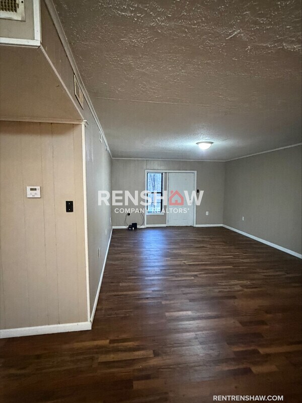 Foto del edificio - 3 Oakridge Dr