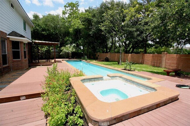 Foto del edificio - 5503 Medallion Pointe Ct