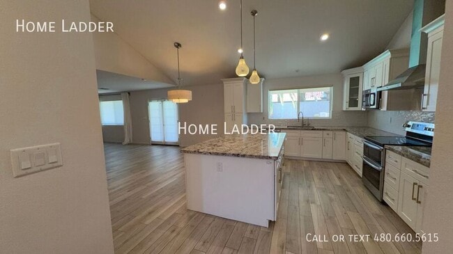 Foto del edificio - 4362 E Ludlow Dr