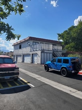 Building Photo - 1008 Willow Tree Dr