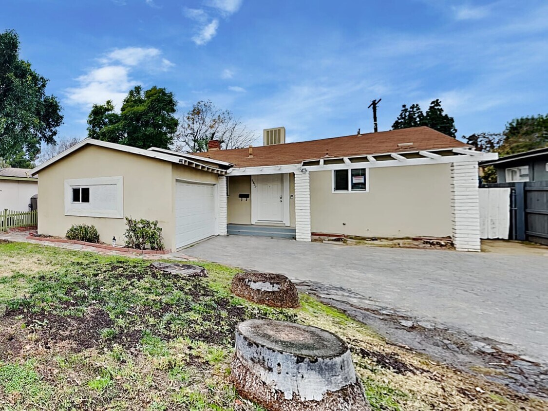 Primary Photo - 5833 Willis Ave