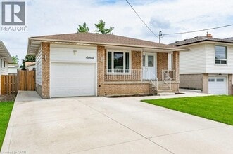 Building Photo - 11 Aterno Dr