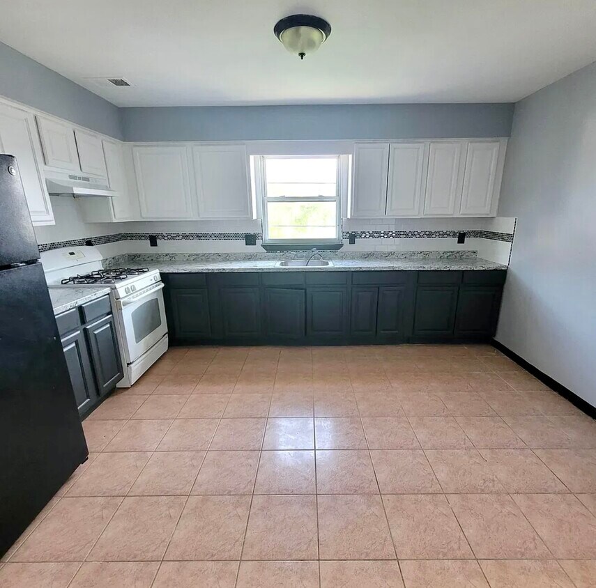 Foto principal - 153 S 7th St