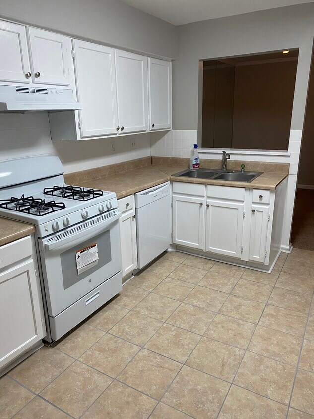 Foto principal - 6023 Treetop Ct