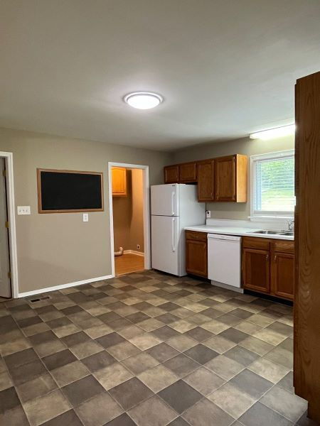 Building Photo - Great 3/2 ranch home in N. Knoxville