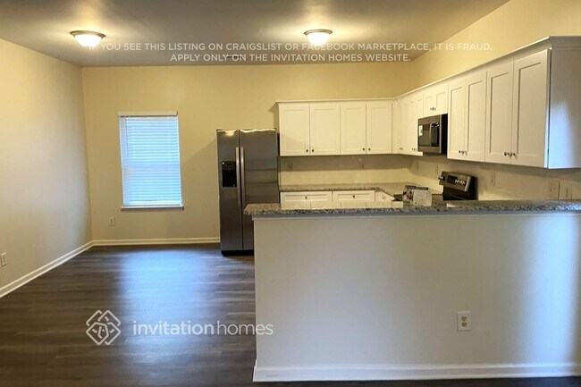 Building Photo - 2204 Golden Larch Ln