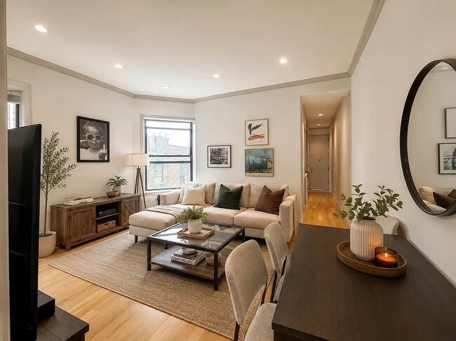 Building Photo - 199 W 10th St