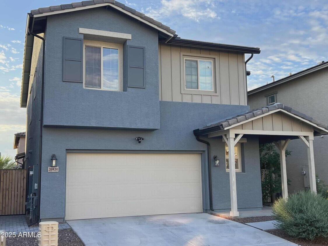 Foto principal - 20831 W Hubbell St