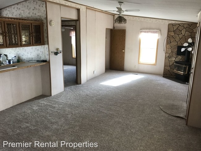 Building Photo - 3763 E 1100 N