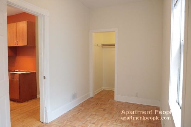 Foto del edificio - 2631 N Southport Ave