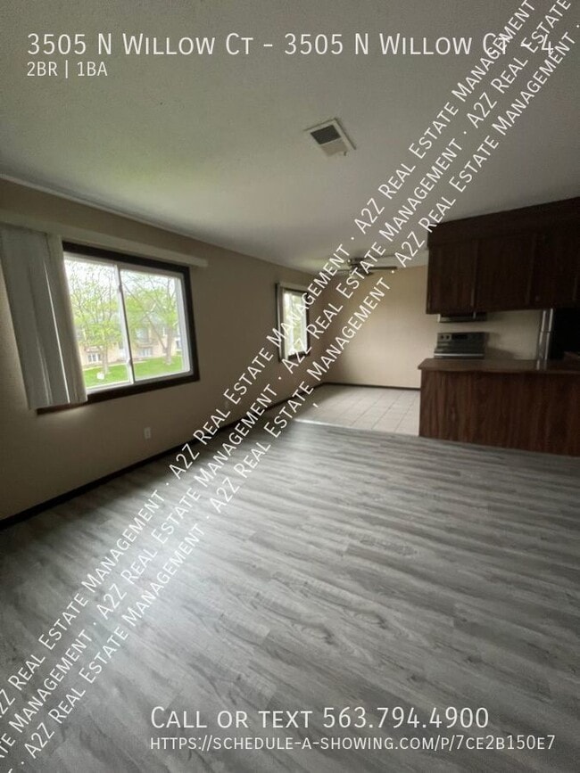 3505 N Willow Ct Unit 4, Bettendorf, IA 52722 Room for Rent in