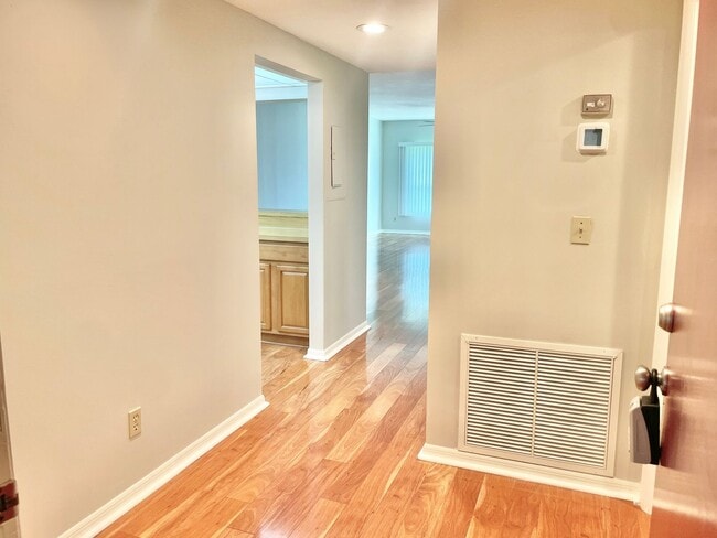 Building Photo - Application Under Review - 2 BR 2 Bath Con...