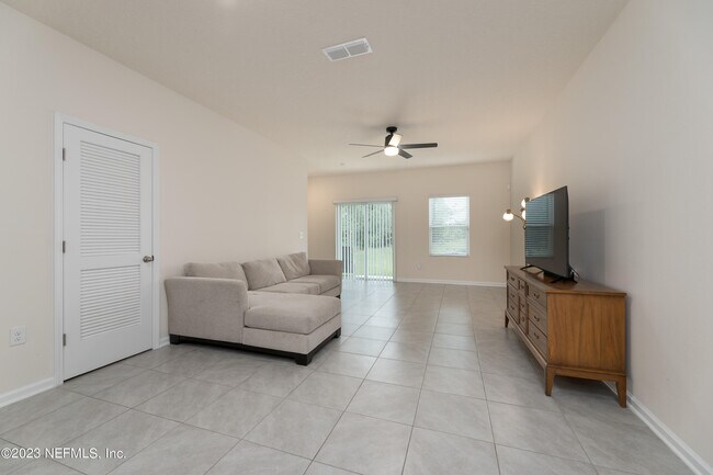 Building Photo - 9621 Baylin Ct