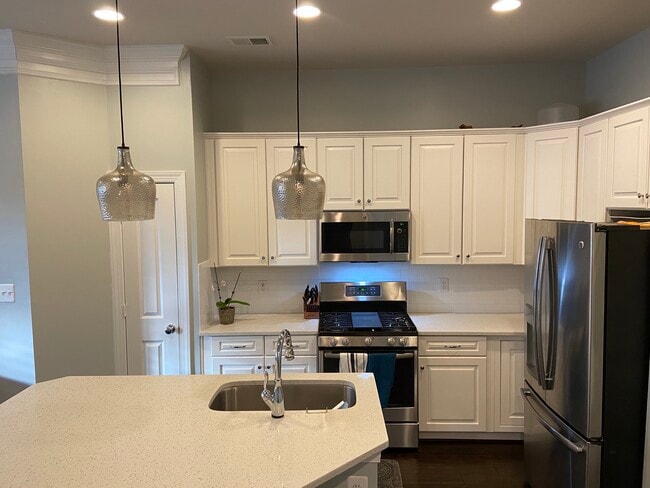 Kitchen - 1326 S Rolfe St