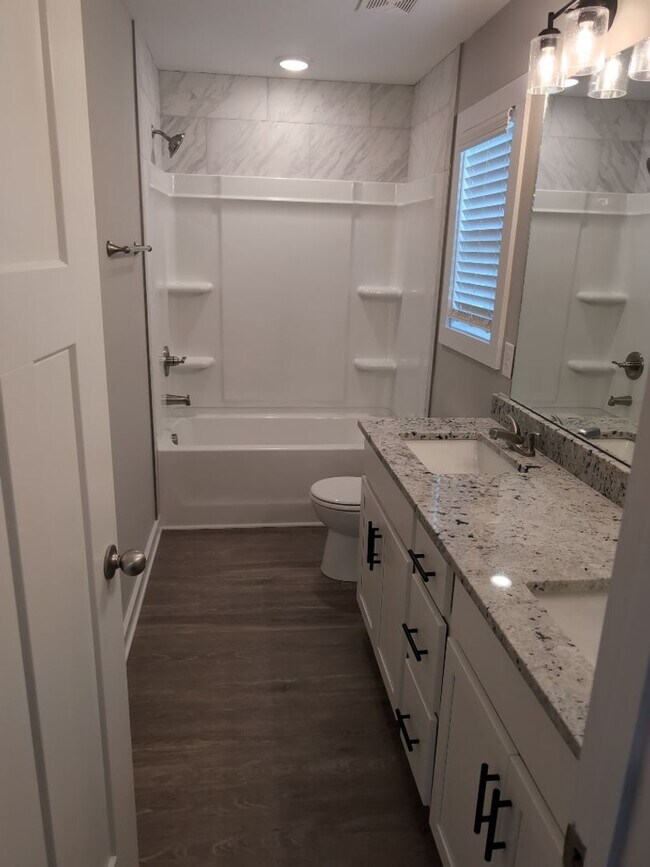 Building Photo - 338 Honeycomb Ct