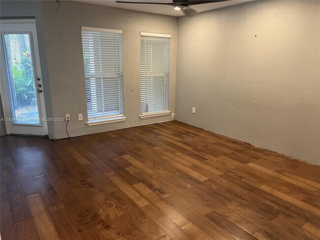 Building Photo - 777 Riverside Dr
