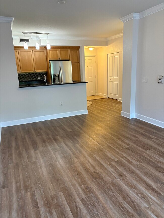 Building Photo - 4202 Renaissance Way