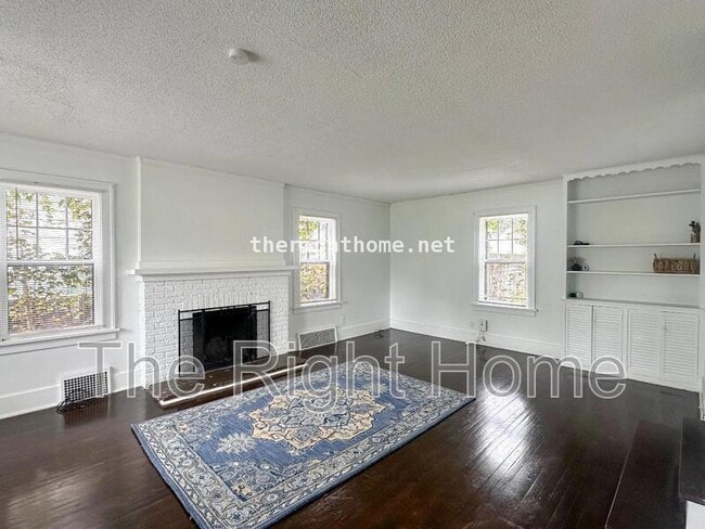 Building Photo - 2430 Redick Ave