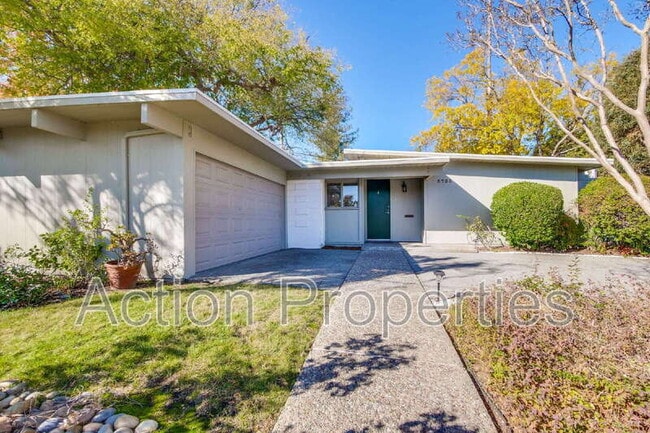 Foto del edificio - 3733 Carlson Cir