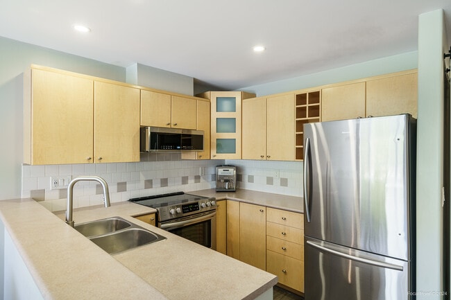 Photo du bâtiment - Charming, Pet-friendly 1-Bed, 1-Bath Unit ...