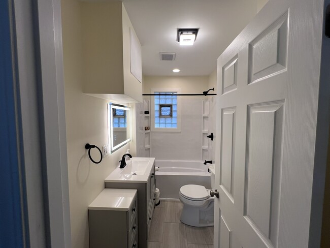 Foto del edificio - 5104 S Kilpatrick Ave