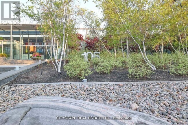 Building Photo - 105 The Queensway