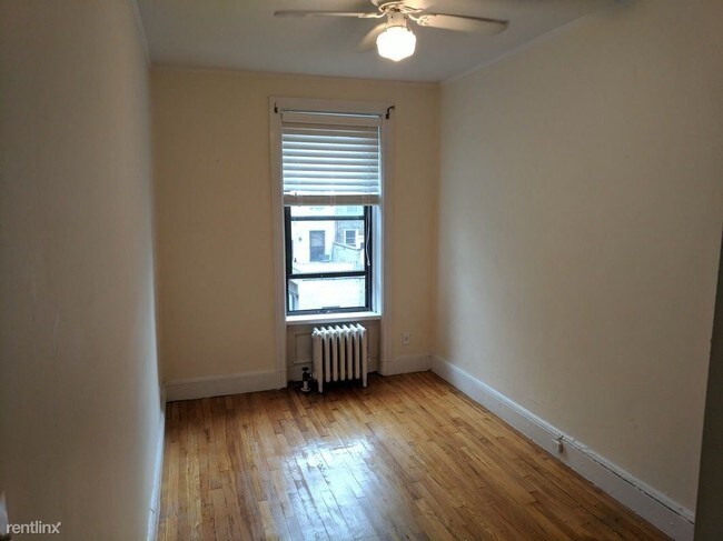 Building Photo - 159 W 73rd St