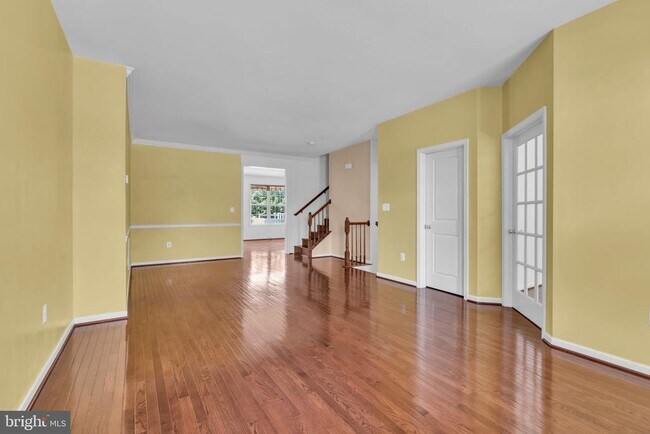 Building Photo - 41597 Broxbourne Terrace