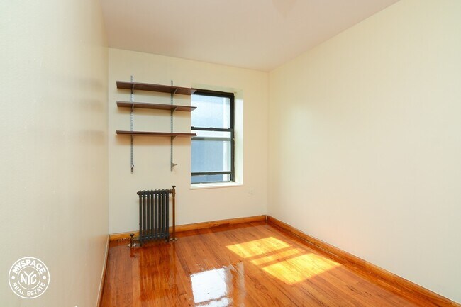 Foto del edificio - 466 Franklin Ave