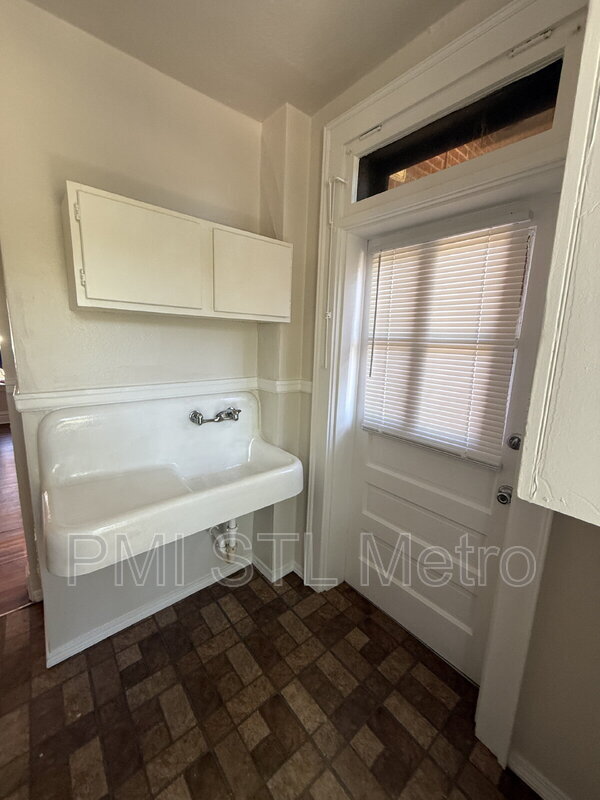 Foto del edificio - 3885 Meramec St