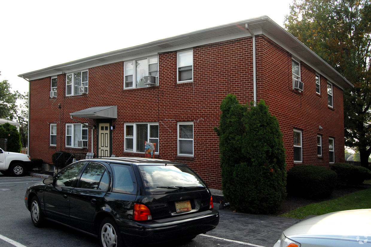 Building Photo - Balthaser Street Apartments