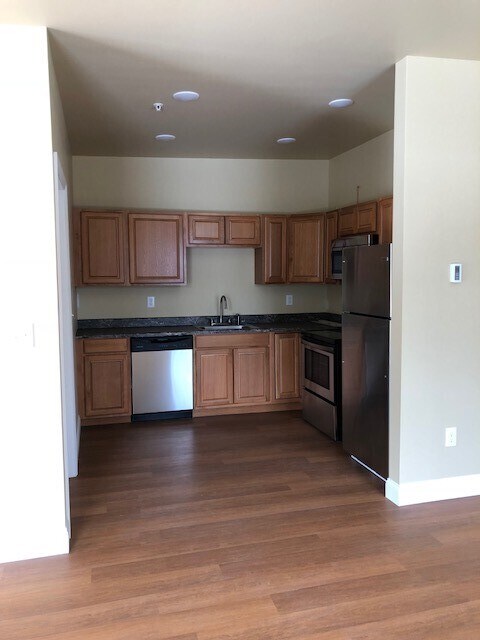 Foto del edificio - 15 LLC-23 Elm St