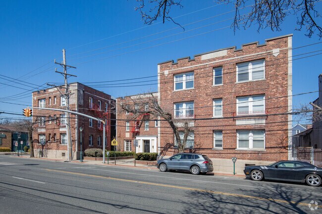 Foto del edificio - 477 Merrick Rd