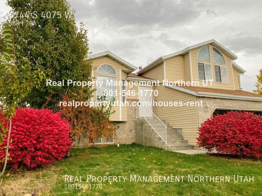 Primary Photo - Renovated 5-Bed Roy Home!
