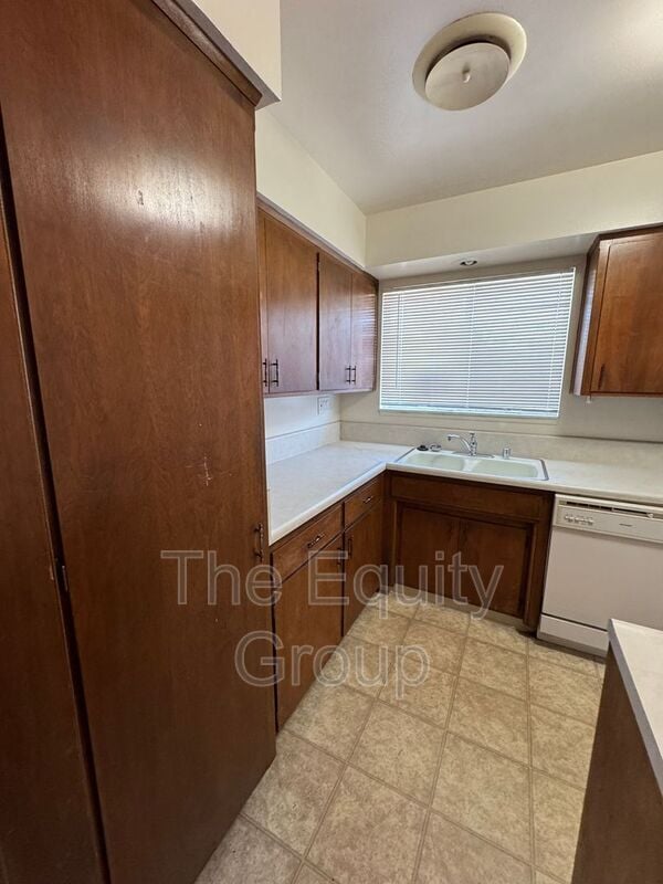 Foto del edificio - 310 N Westfield St