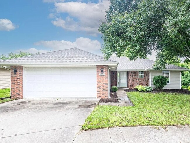 Building Photo - 3804 Larkspur Ct