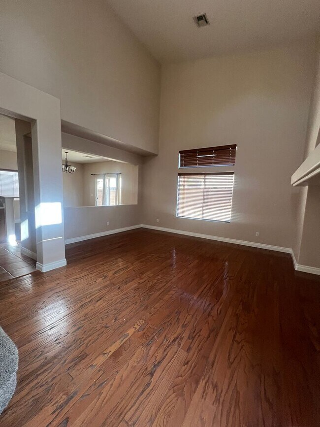 Building Photo - 3 Bed, 2.5 Bath home with Solar Panels!