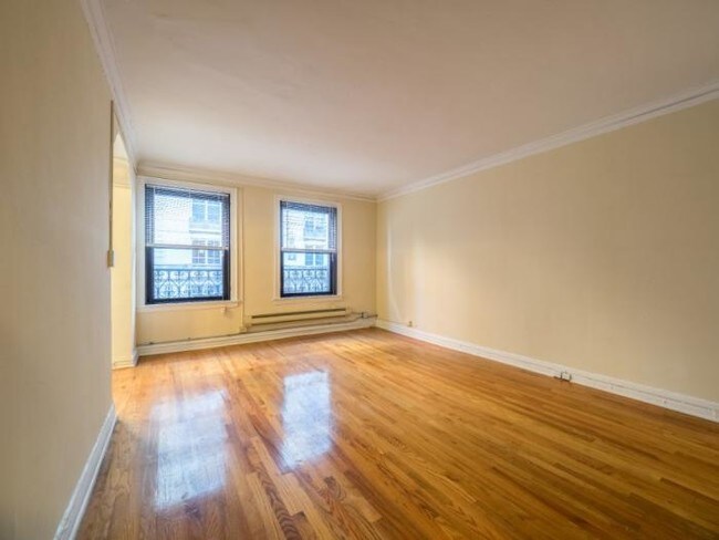 Foto del edificio - 2 bedroom in CHICAGO IL 60657