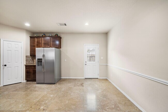 Foto del edificio - 18319 Hillingdon Ln