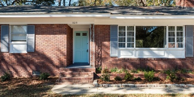 Foto del edificio - Peaceful Living in West Ashley!