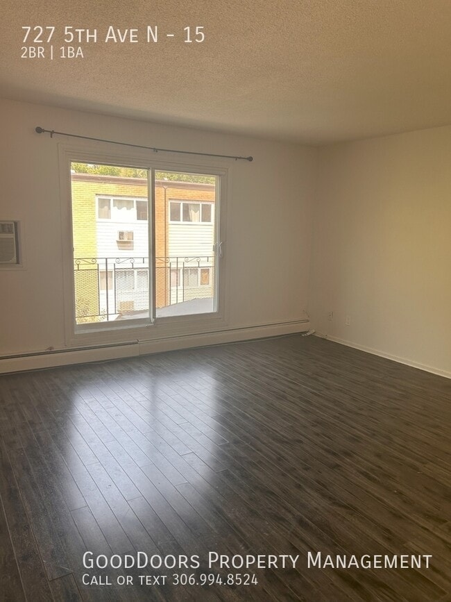 Building Photo - 727 5th Ave N