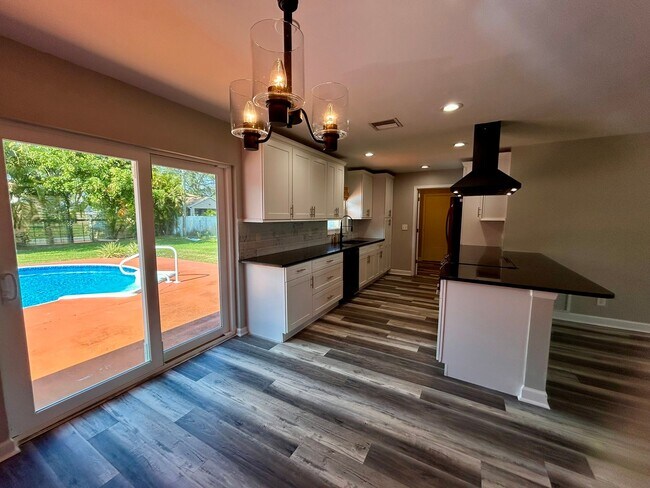 Foto del edificio - 316 NW Avens St