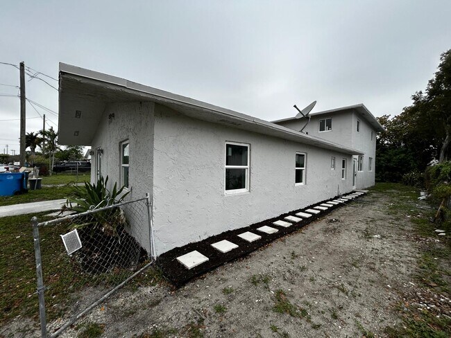 Foto del edificio - 4429 SW 21st St